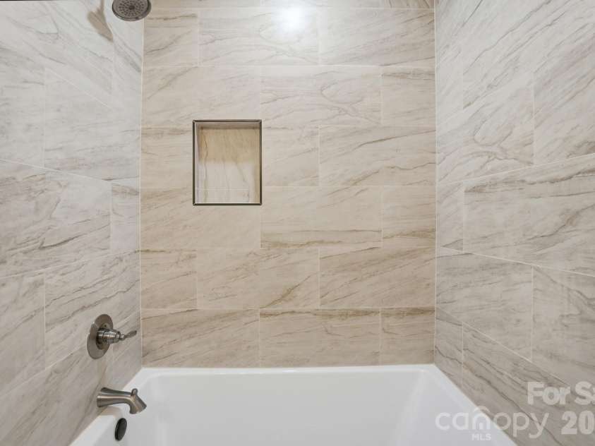 6608 Rosecran Drive, Charlotte, NC 28215.  MLS# CAR4366999, YatesRealty ID 13764. 