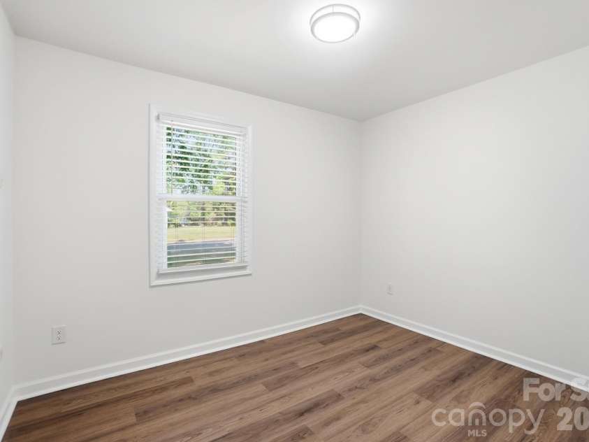 6608 Rosecran Drive, Charlotte, NC 28215.  MLS# CAR4366999, YatesRealty ID 13764. 