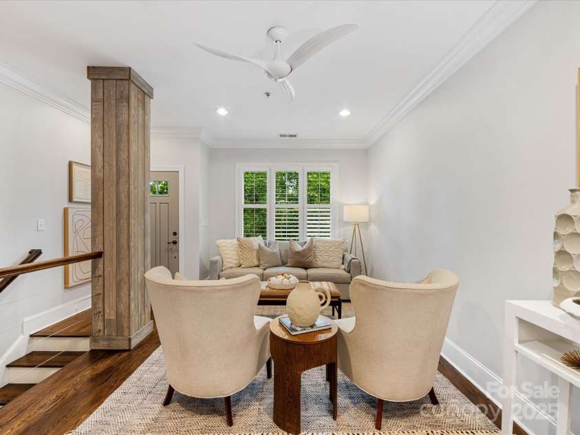 100 Laurel Avenue, Charlotte, NC 28207.  MLS# CAR4255759, YatesRealty ID 13765. 