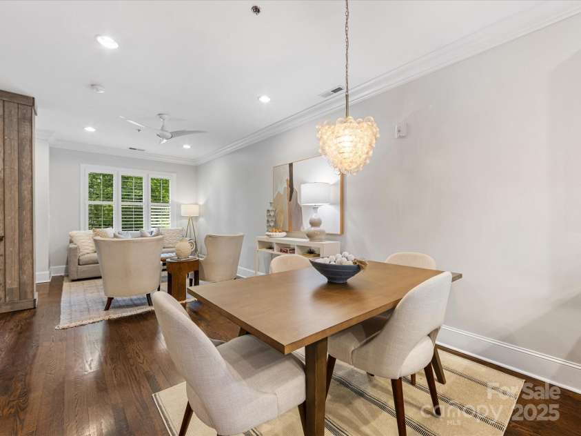 100 Laurel Avenue, Charlotte, NC 28207.  MLS# CAR4255759, YatesRealty ID 13765. 