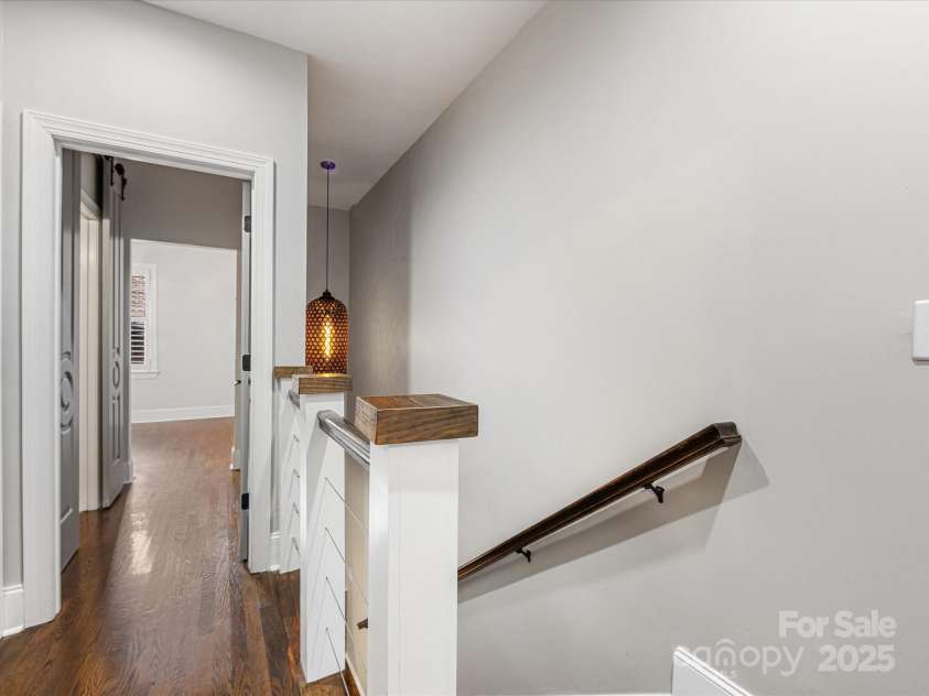 100 Laurel Avenue, Charlotte, NC 28207.  MLS# CAR4255759, YatesRealty ID 13765. 