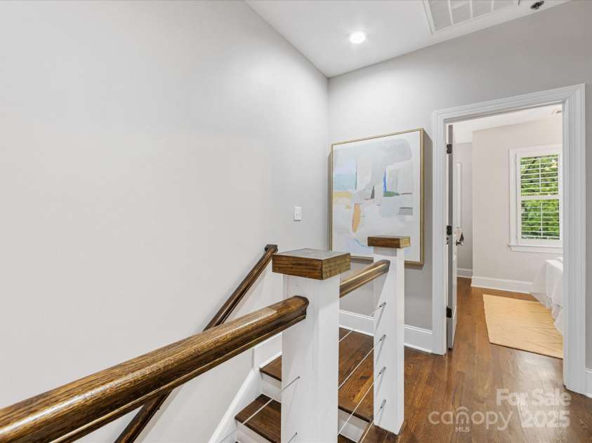 100 Laurel Avenue, Charlotte, NC 28207.  MLS# CAR4255759, YatesRealty ID 13765. 