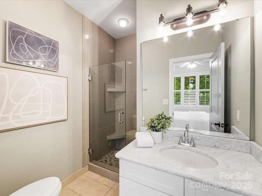 100 Laurel Avenue, Charlotte, NC 28207.  MLS# CAR4255759, YatesRealty ID 13765. 