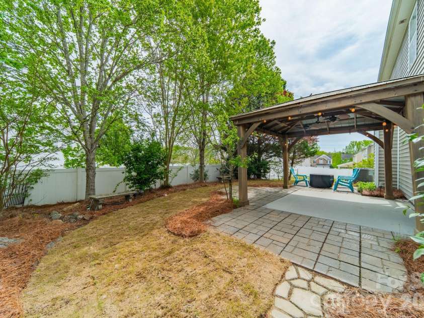 3316 Brackhill Street, Davidson, NC 28036.  MLS# CAR4367756, YatesRealty ID 13768. 