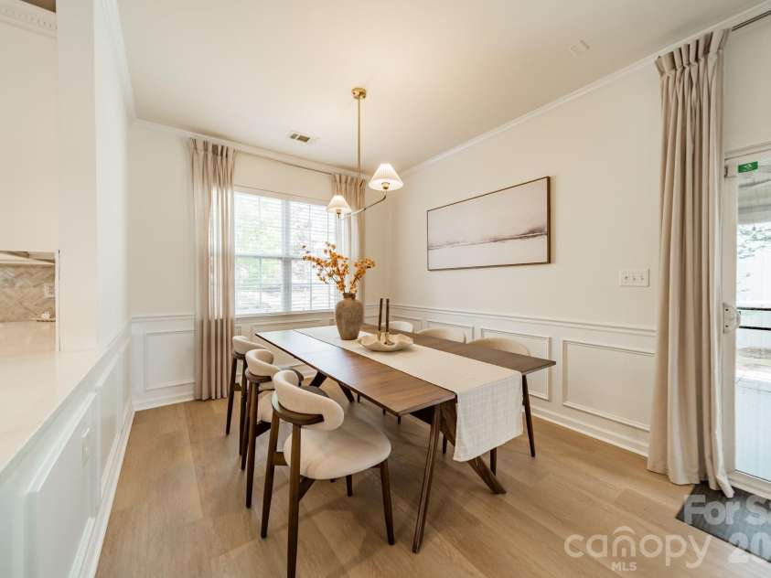 3316 Brackhill Street, Davidson, NC 28036.  MLS# CAR4367756, YatesRealty ID 13768. Breakfast Room