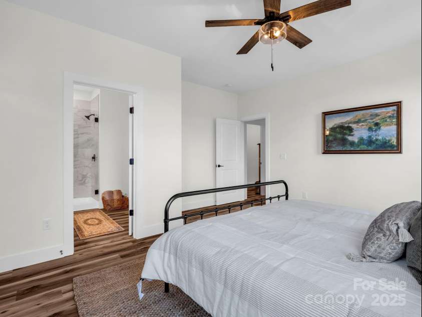 45 Jennifer Drive, Hendersonville, NC 28791.  MLS# CAR4298076, YatesRealty ID 13768. Primary bedroom