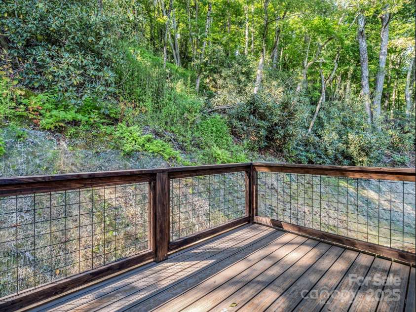 45 Jennifer Drive, Hendersonville, NC 28791.  MLS# CAR4298076, YatesRealty ID 13768. Rear deck
