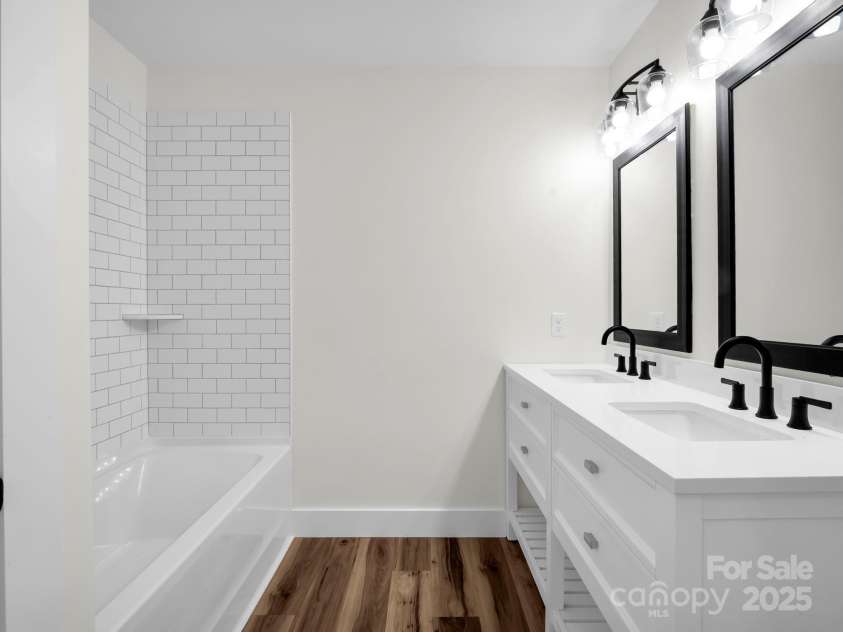 45 Jennifer Drive, Hendersonville, NC 28791.  MLS# CAR4298076, YatesRealty ID 13768. Spacious upstairs 2nd bathroom