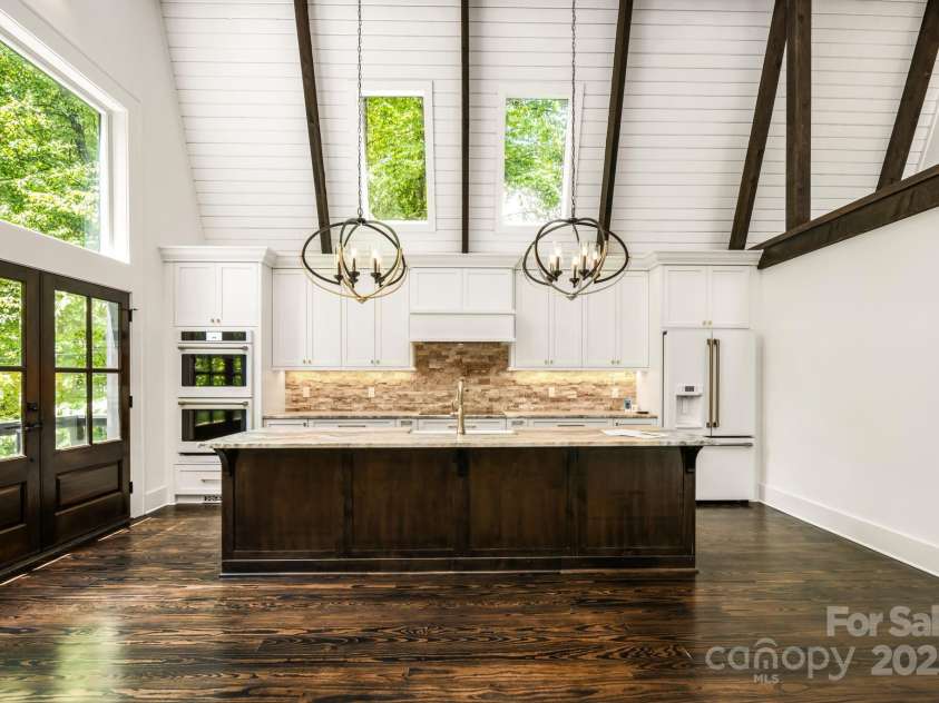 50 Turkey Trot Lane, Burnsville, NC 28714.  MLS# CAR4201949, YatesRealty ID 13769. 