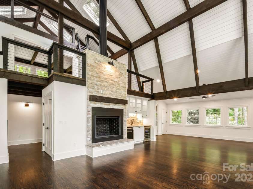 50 Turkey Trot Lane, Burnsville, NC 28714.  MLS# CAR4201949, YatesRealty ID 13769. 