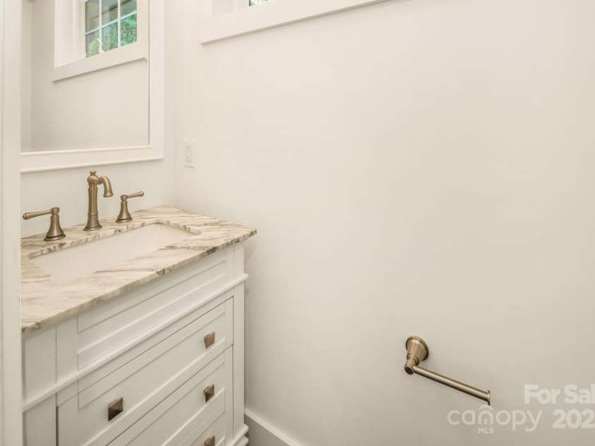 50 Turkey Trot Lane, Burnsville, NC 28714.  MLS# CAR4201949, YatesRealty ID 13769. 