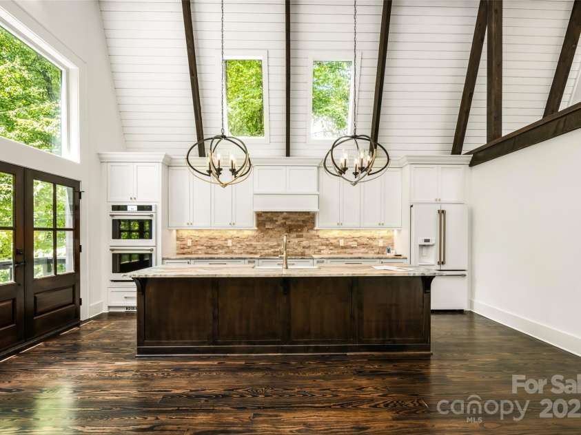 50 Turkey Trot Lane, Burnsville, NC 28714.  MLS# CAR4330454, YatesRealty ID 13769. 