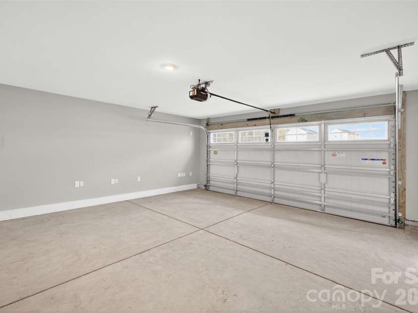 609 Nesbe Street, Lancaster, SC 29720.  MLS# CAR4398050, YatesRealty ID 13769. 