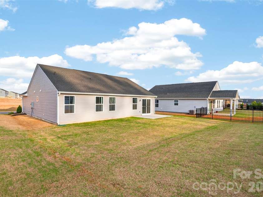 609 Nesbe Street, Lancaster, SC 29720.  MLS# CAR4398050, YatesRealty ID 13769. 