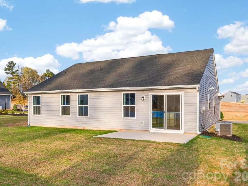 609 Nesbe Street, Lancaster, SC 29720.  MLS# CAR4398050, YatesRealty ID 13769. 