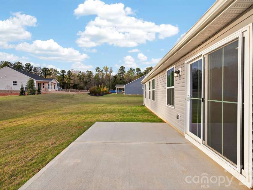 609 Nesbe Street, Lancaster, SC 29720.  MLS# CAR4398050, YatesRealty ID 13769. 