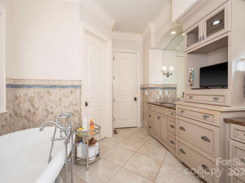 287 James Way, Advance, NC 27006.  MLS# CAR4195945, YatesRealty ID 1377. 