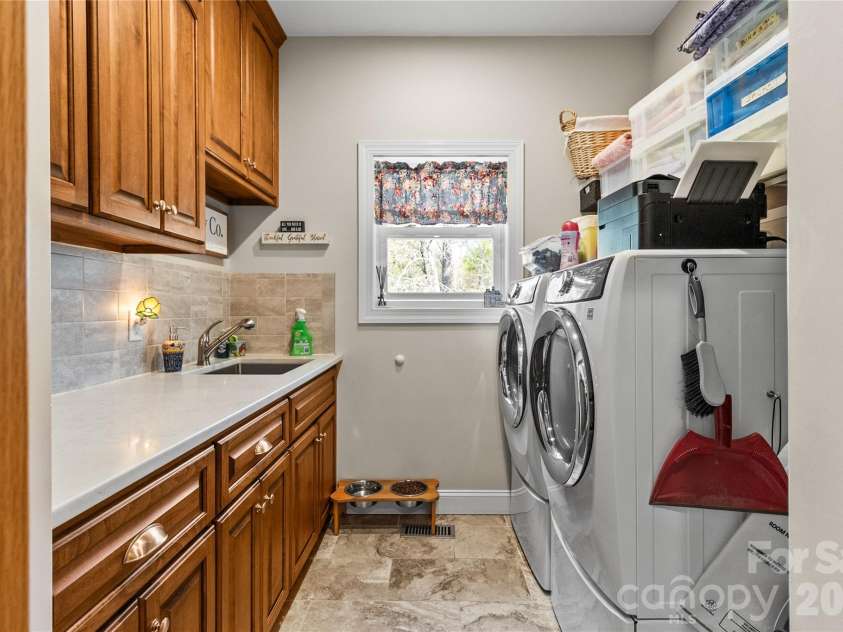 1103 River Ridge Way, Lenoir, NC 28645.  MLS# CAR4364618, YatesRealty ID 13770. Laundry Room with full utility sink