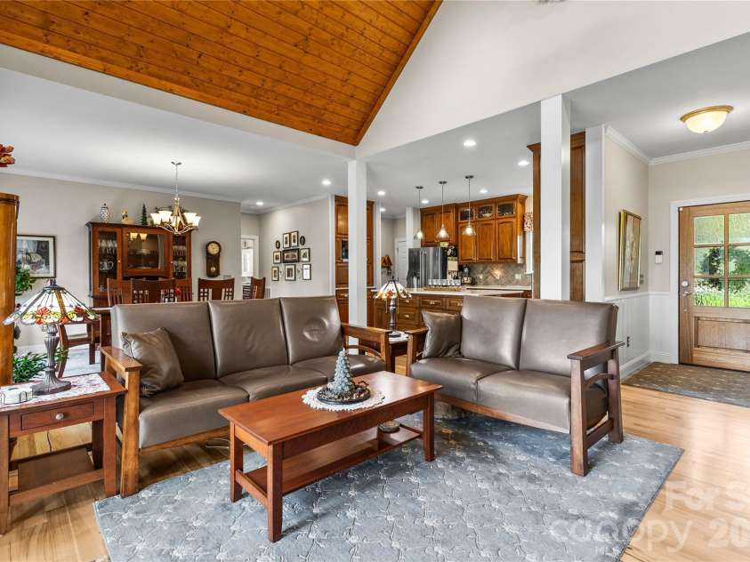 1103 River Ridge Way, Lenoir, NC 28645.  MLS# CAR4364618, YatesRealty ID 13770. Living