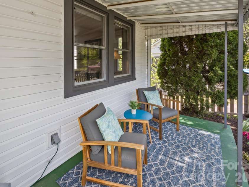 163 Arthur Road, Asheville, NC 28806.  MLS# CAR4370010, YatesRealty ID 13771. Front Porch