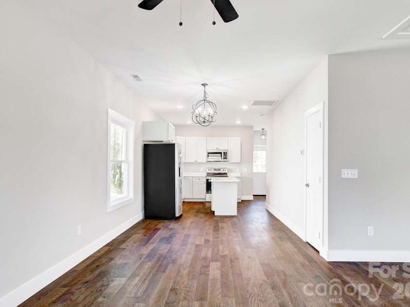 115 Northbend Drive, Asheville, NC 28804.  MLS# CAR4353733, YatesRealty ID 13772. 