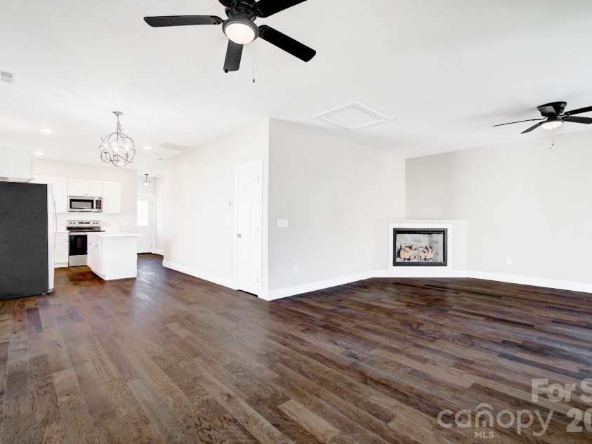 115 Northbend Drive, Asheville, NC 28804.  MLS# CAR4353733, YatesRealty ID 13772. 