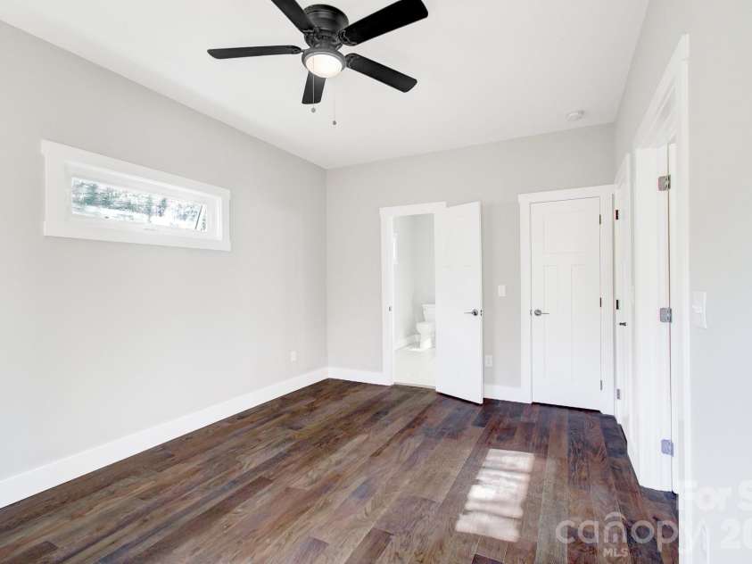 115 Northbend Drive, Asheville, NC 28804.  MLS# CAR4353733, YatesRealty ID 13772. 