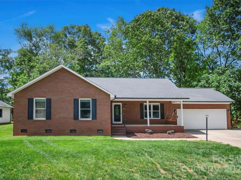 2502 Gold Rush Drive, Lincolnton, NC 28092.  MLS# CAR4255516, YatesRealty ID 13772. 