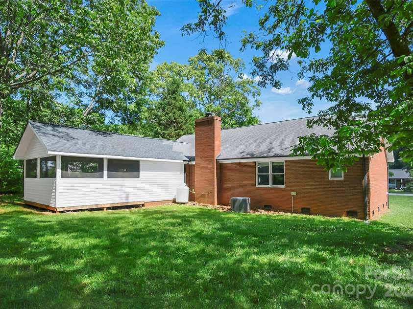 2502 Gold Rush Drive, Lincolnton, NC 28092.  MLS# CAR4255516, YatesRealty ID 13772. 