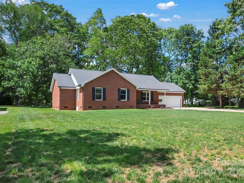 2502 Gold Rush Drive, Lincolnton, NC 28092.  MLS# CAR4255516, YatesRealty ID 13772. 