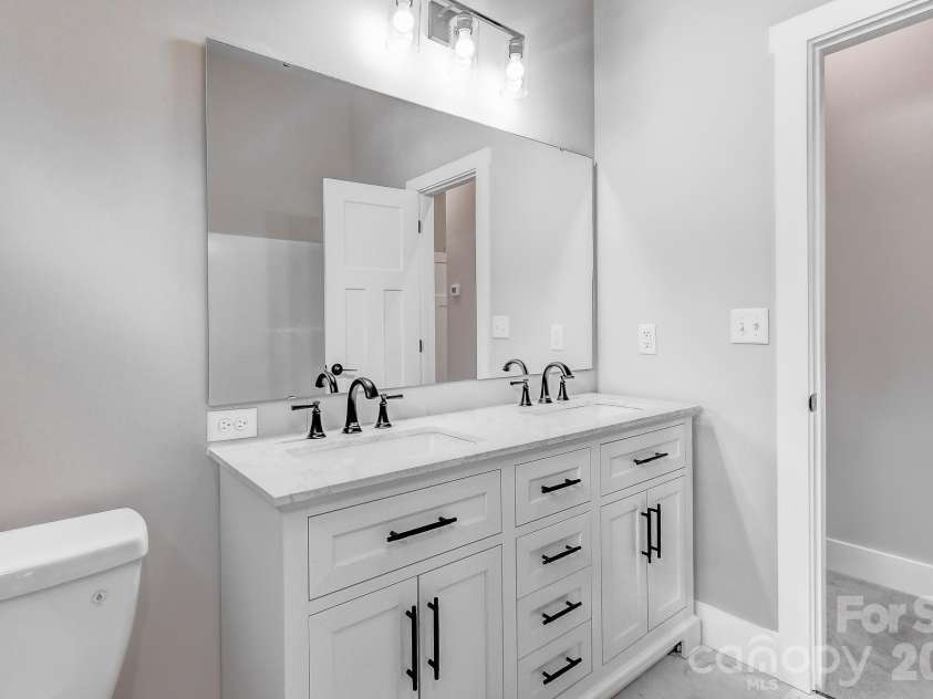 127 Northbend Drive, Asheville, NC 28804.  MLS# CAR4353731, YatesRealty ID 13773. 