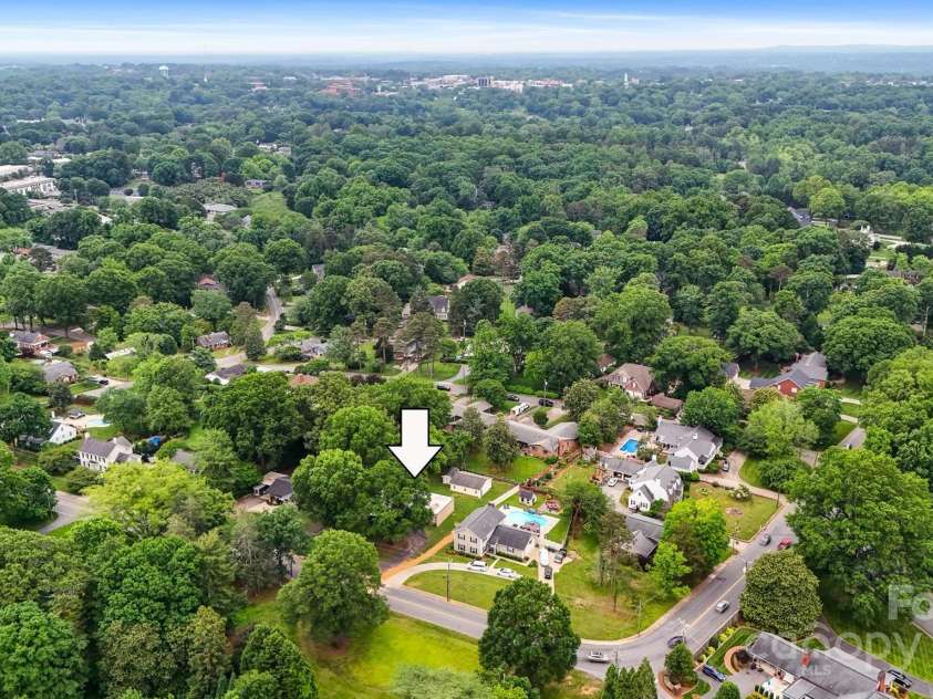 467 16th Avenue, Hickory, NC 28601.  MLS# CAR4259321, YatesRealty ID 13773. 
