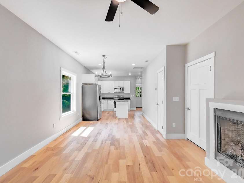 139 Northbend Drive, Asheville, NC 28804.  MLS# CAR4364167, YatesRealty ID 13774. 
