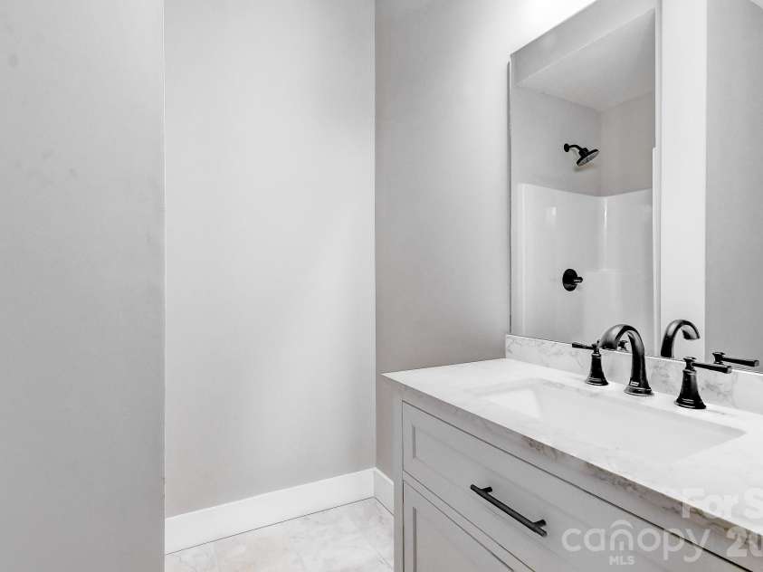 139 Northbend Drive, Asheville, NC 28804.  MLS# CAR4364167, YatesRealty ID 13774. 