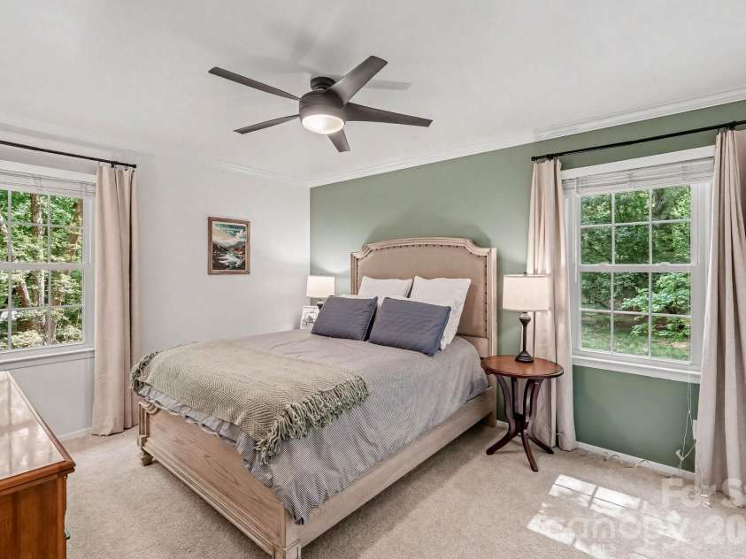 701 Tadlock Place, Matthews, NC 28105.  MLS# CAR4370332, YatesRealty ID 13776. 