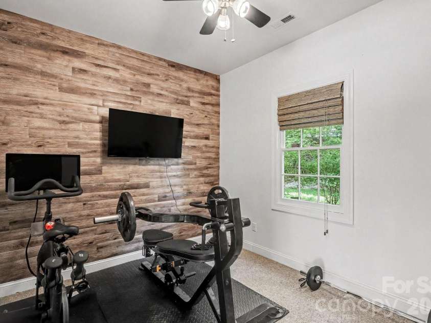 701 Tadlock Place, Matthews, NC 28105.  MLS# CAR4370332, YatesRealty ID 13776. 