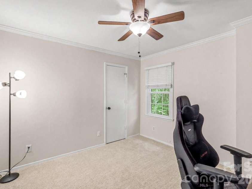 701 Tadlock Place, Matthews, NC 28105.  MLS# CAR4370332, YatesRealty ID 13776. 