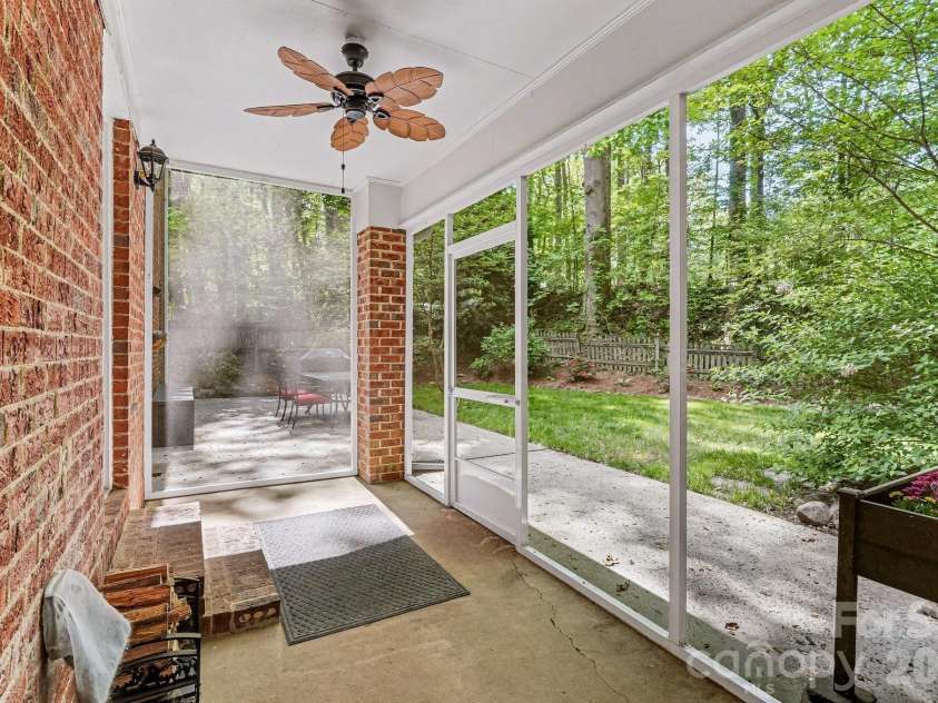 701 Tadlock Place, Matthews, NC 28105.  MLS# CAR4370332, YatesRealty ID 13776. 
