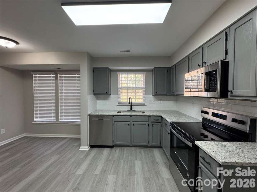 1425 Sugar Hollow Drive, Charlotte, NC 28214.  MLS# CAR4362199, YatesRealty ID 13779. 