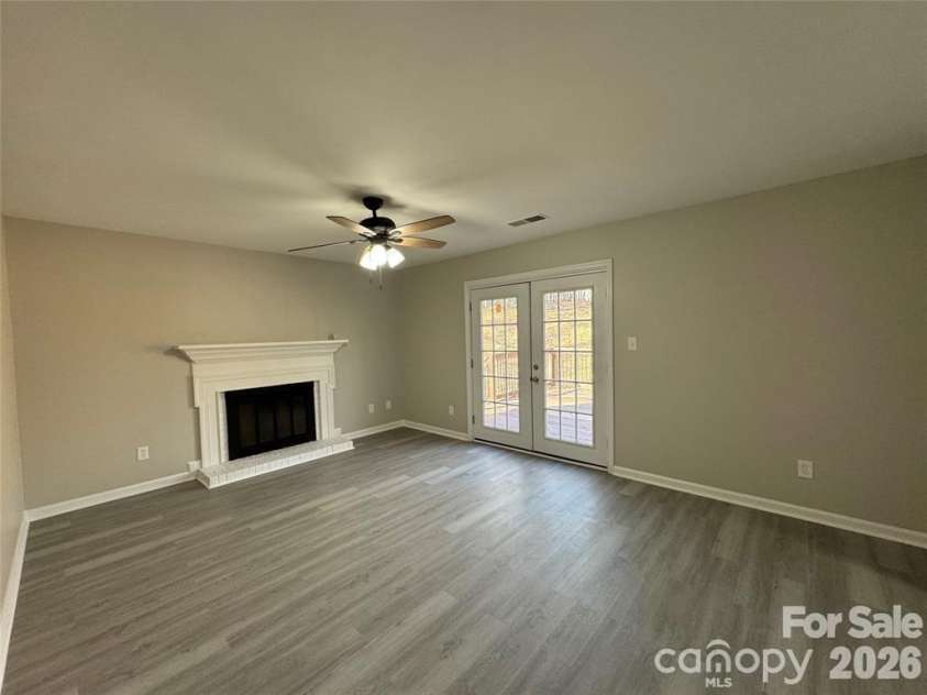 1425 Sugar Hollow Drive, Charlotte, NC 28214.  MLS# CAR4362199, YatesRealty ID 13779. 