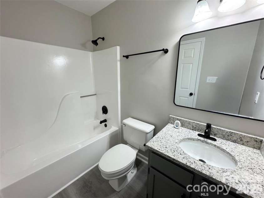 1425 Sugar Hollow Drive, Charlotte, NC 28214.  MLS# CAR4362199, YatesRealty ID 13779. 