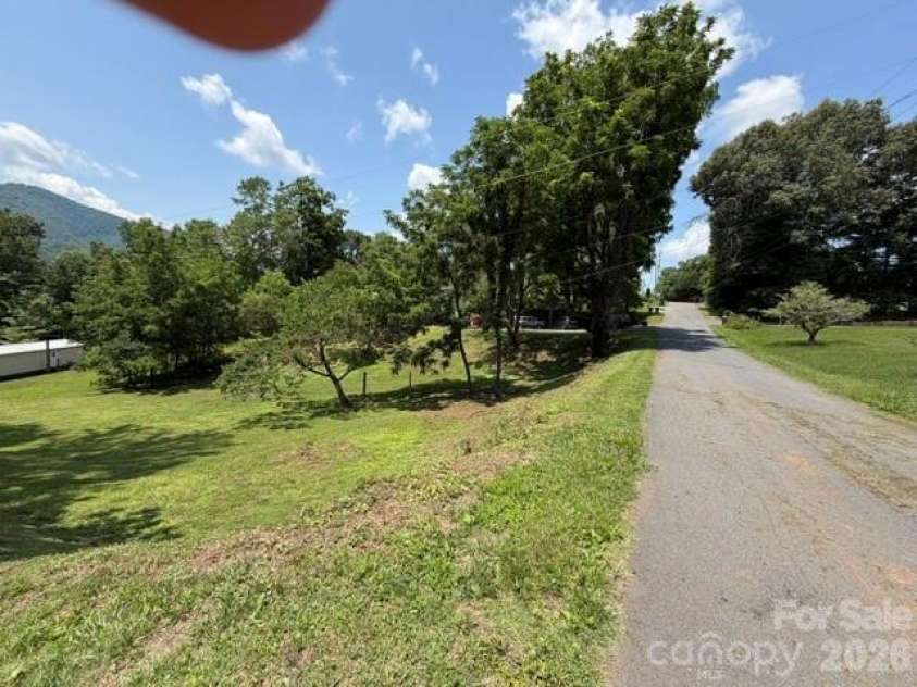 170 Clifton Avenue, Bryson City, NC 28713.  MLS# CAR4398146, YatesRealty ID 1378. 