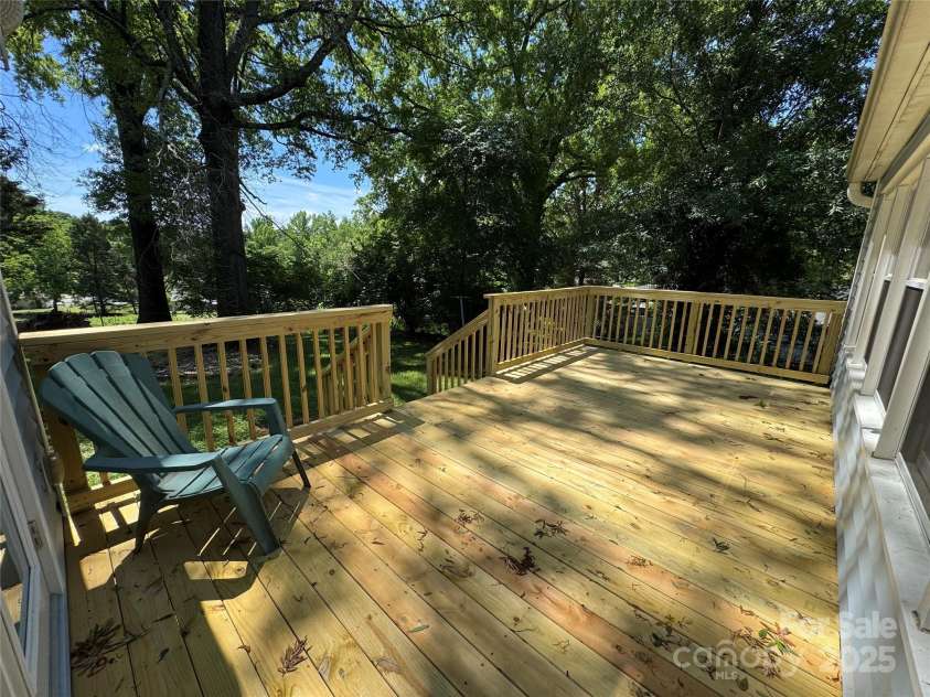 66 Arlington Avenue, Concord, NC 28025.  MLS# CAR4256759, YatesRealty ID 13780. 10x20 deck