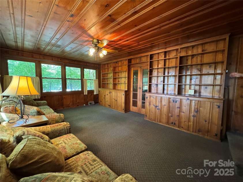 66 Arlington Avenue, Concord, NC 28025.  MLS# CAR4256759, YatesRealty ID 13780. Den