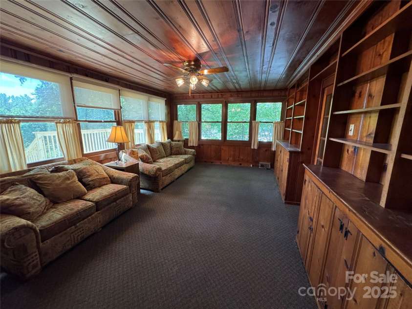 66 Arlington Avenue, Concord, NC 28025.  MLS# CAR4256759, YatesRealty ID 13780. Den