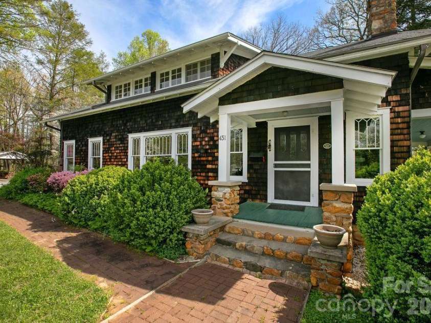 431 Main Street, Brevard, NC 28712.  MLS# CAR4370009, YatesRealty ID 13781. 