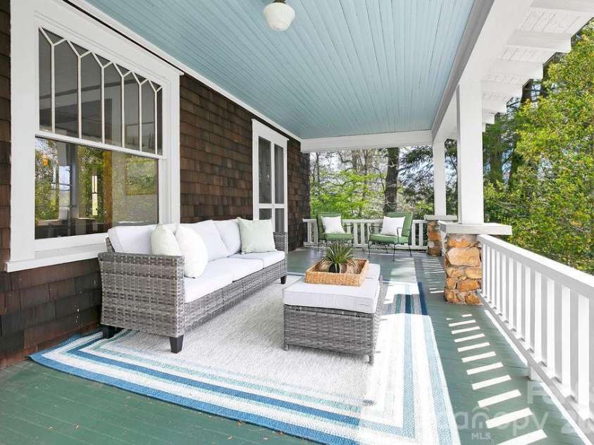 431 Main Street, Brevard, NC 28712.  MLS# CAR4370009, YatesRealty ID 13781. 