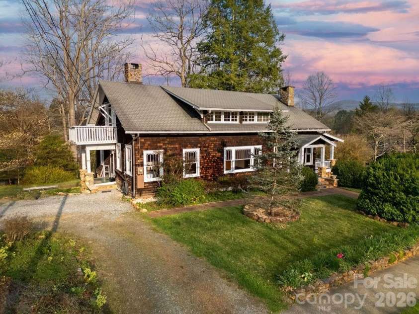 431 Main Street, Brevard, NC 28712.  MLS# CAR4370009, YatesRealty ID 13781. 