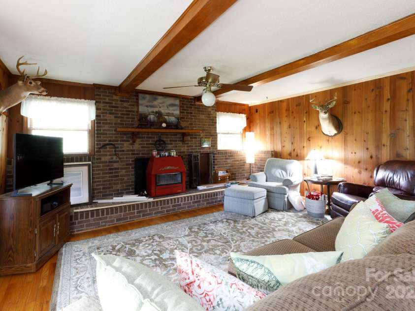 1371 Hawks Nest Road, York, SC 29745.  MLS# CAR4260098, YatesRealty ID 13783. 