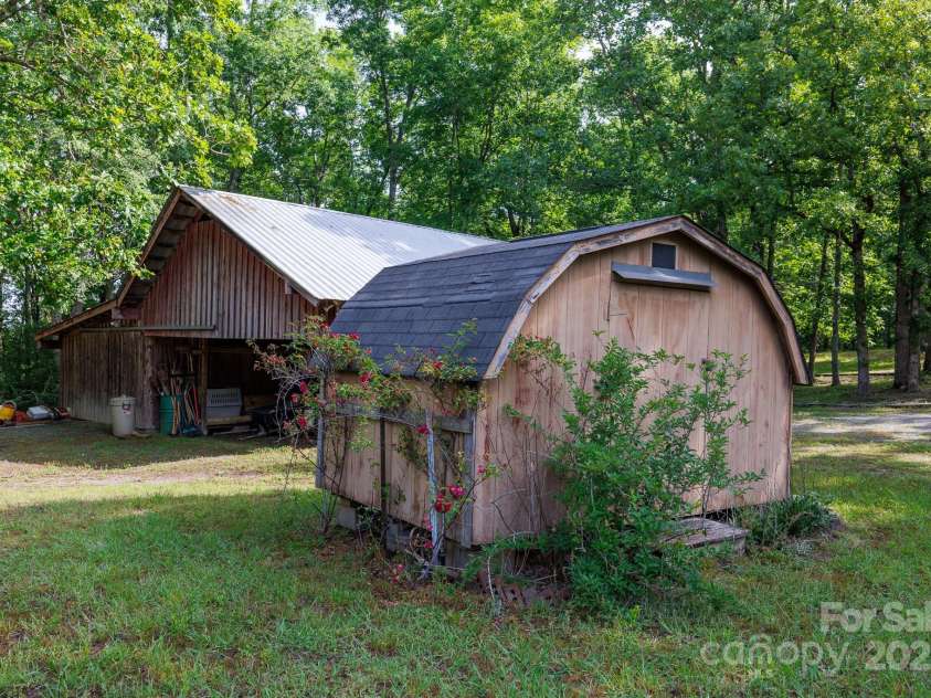 1371 Hawks Nest Road, York, SC 29745.  MLS# CAR4260098, YatesRealty ID 13783. 